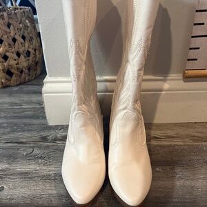 Pink lily cowgirl boots